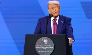 Ông Trump tuyên bố sẽ dỡ bỏ cấm vận với Syria Ông Trump tuyên bố sẽ dỡ bỏ cấm vận với Syria