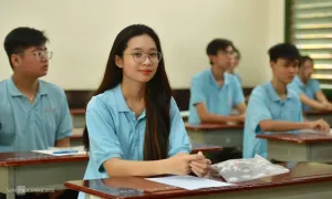 Bộ Giáo dục: 28,75 điểm tổ hợp A00 bằng 27,5 điểm D01